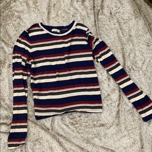 Cropped long sleeved shirt